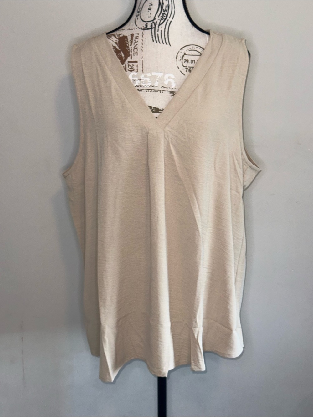 NWT-ANDREE BY UNIT V-Neck Sleeveless Tank Top in Light Cream-Sizes 1XL, 2XL, 3XL